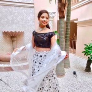 Meet your Posher, Prajakta